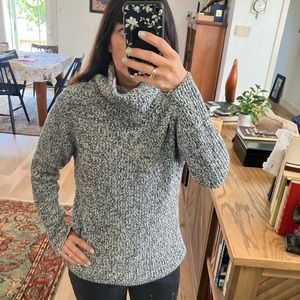 Abercrombie & Fitch sweater medium